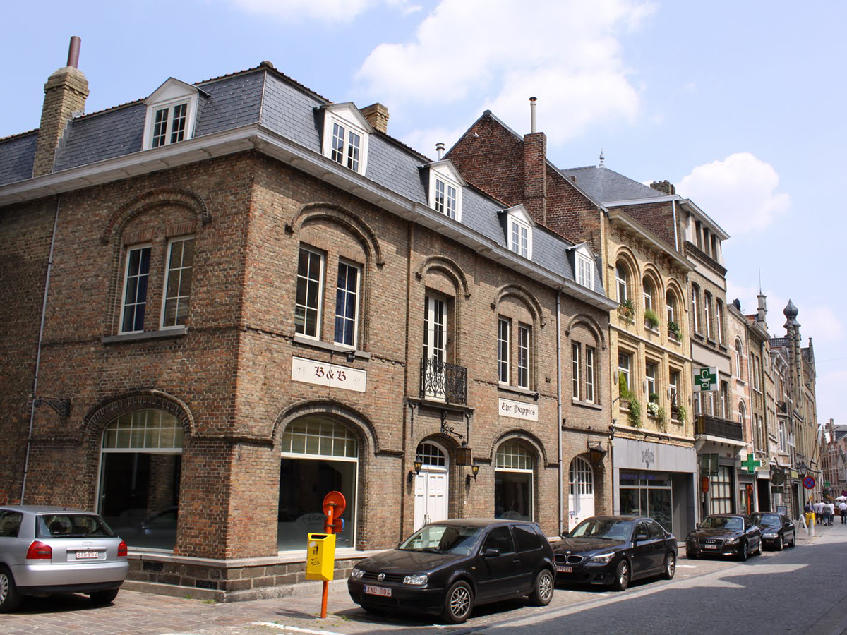 THE POPPIES 1 & 2 IEPER